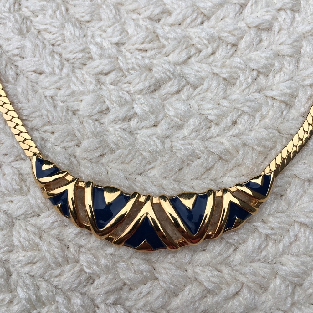 Chevron Pattern Necklace & Matching Earrings